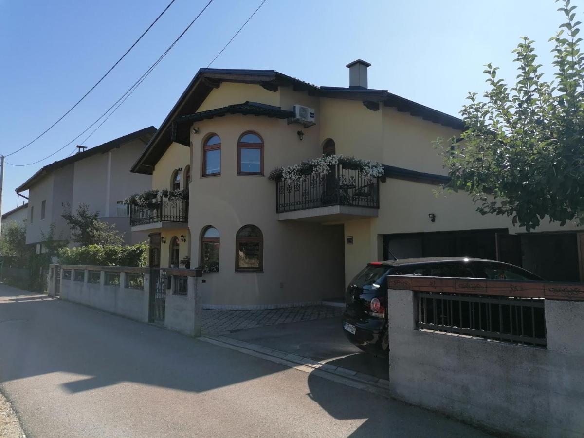 Rooms Delux Сараево Екстериор снимка